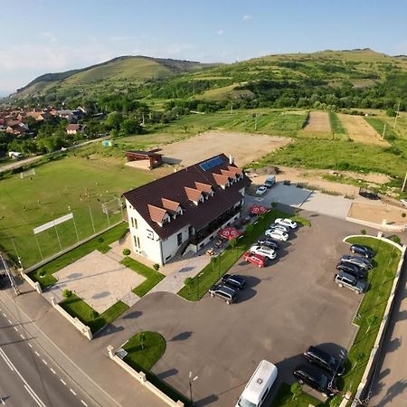 Martini Restaurant & Cazare Sebesel Exterior foto